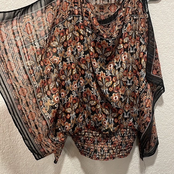 Max Studio Sheer floral top with lining tank underneath and elastic waist - Picture 3 of 4